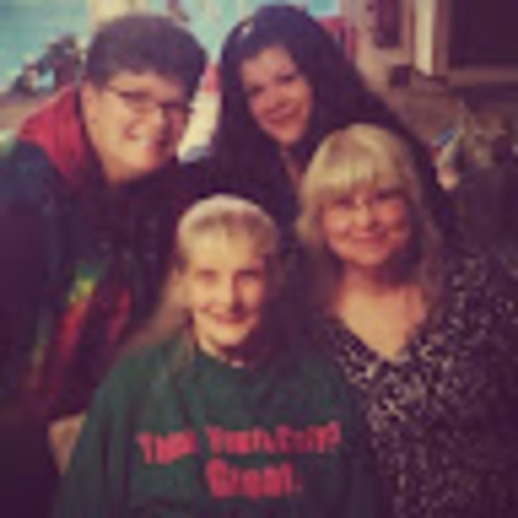 Meet your Posher, Pearley - Picture 1 of 1